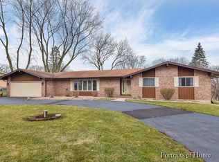 4N930 W Mary Dr, St Charles, IL 60175
