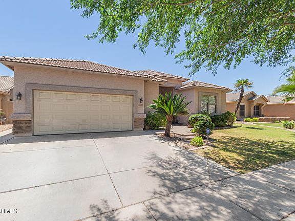 3rd image of 1271 W LYNX Way