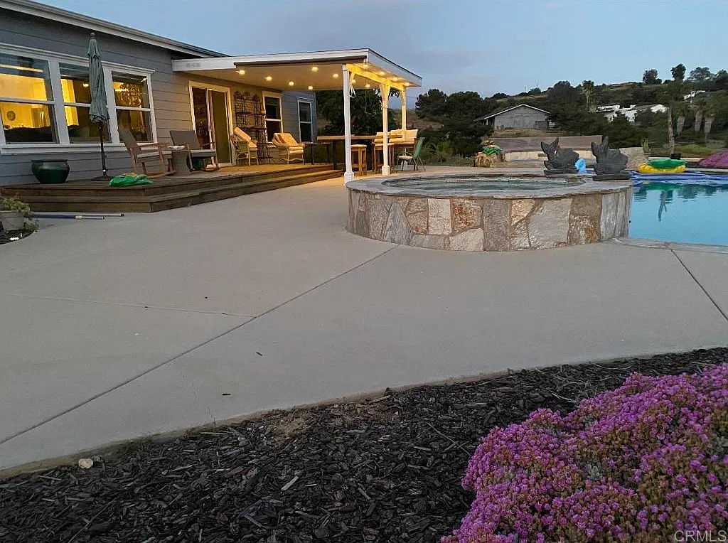 3 bed, 2061 sqft, $5,500 — Photo 3