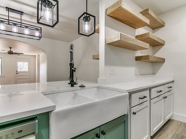 1805 N Gatewood Ave — Photo 13