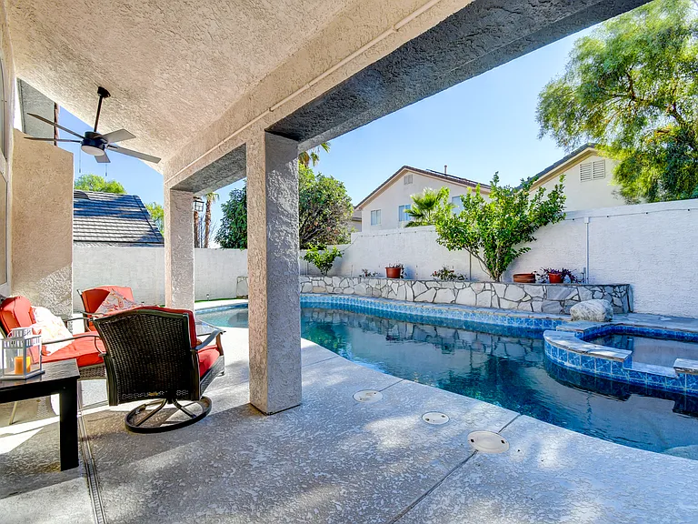 9657 Marble Peak Ct — Photo 40