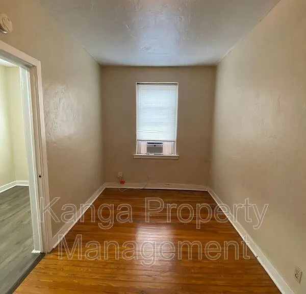 523 24th St #8 — Photo 9