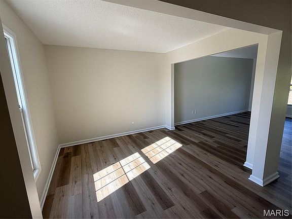 4th image of 245 New Richmond Dr