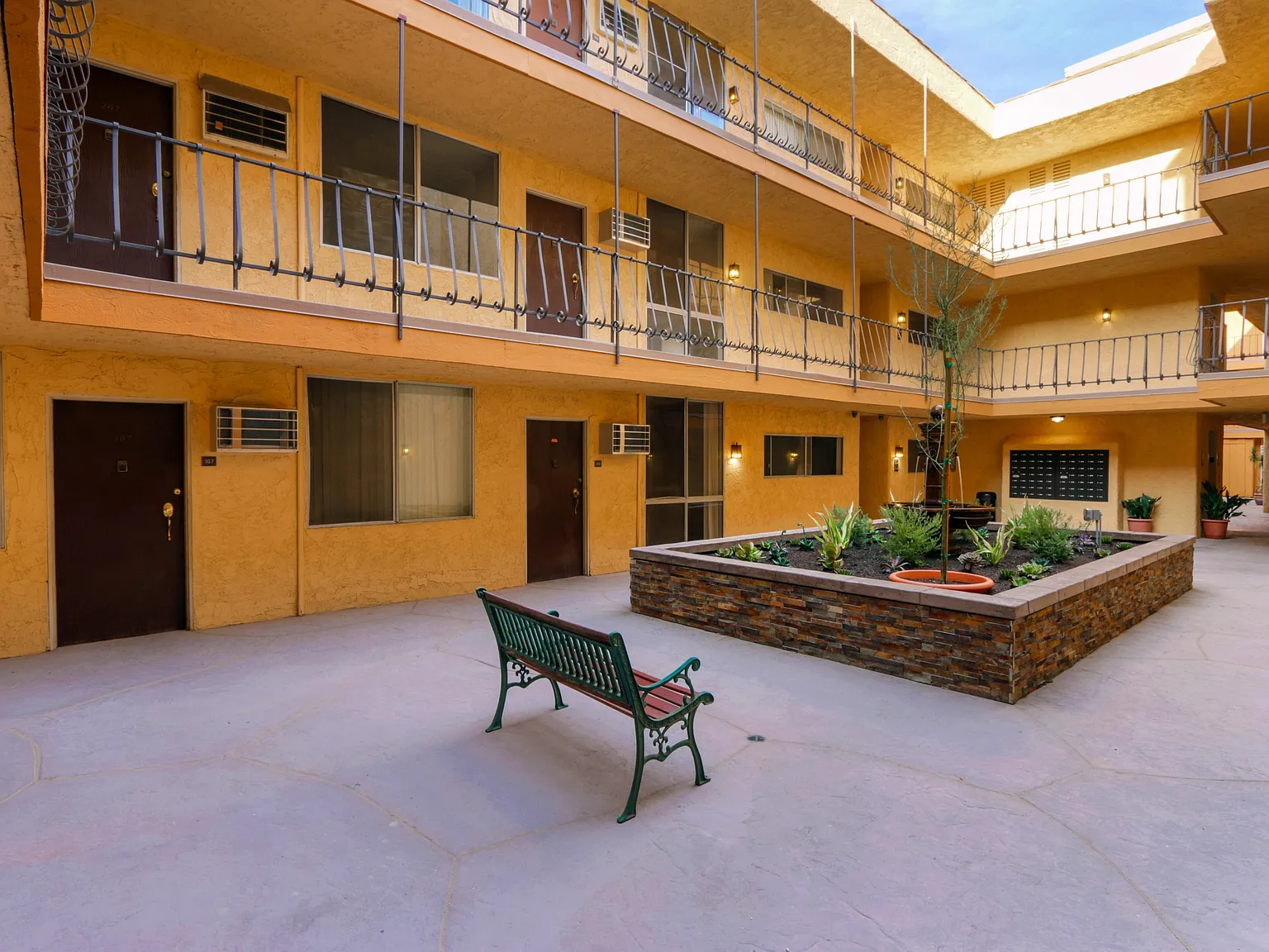 Windsor Villas — Photo 3
