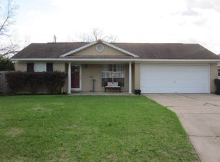 515 34th St, Nederland, TX 77627