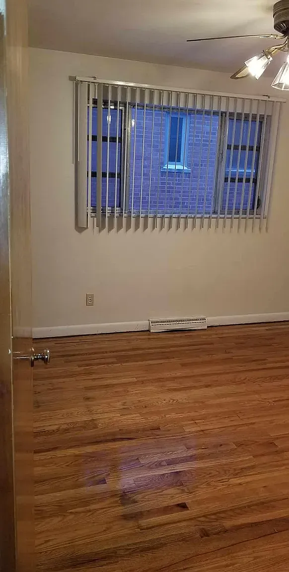 3 bed, 3.5 bath, 1376 sqft, $1,950 — Photo 3