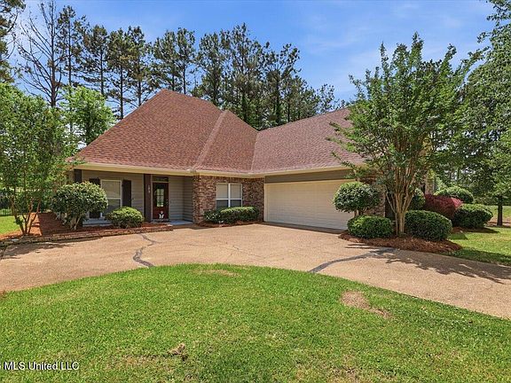 3rd image of 103 Hartfield Dr