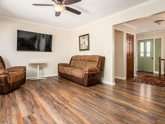 5th image of 11934 Village Way