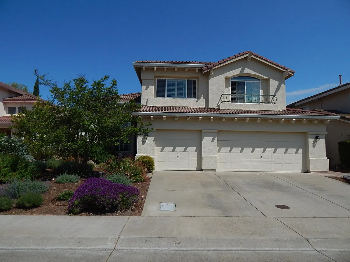 Building Photo - 2913 Prado Ln