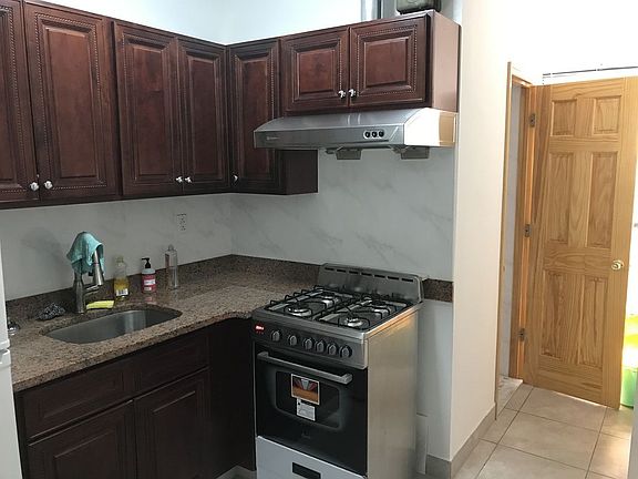 4th image of 17 Catherine St APT 11