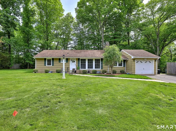24 Hubbard Road, North Branford, CT 06471