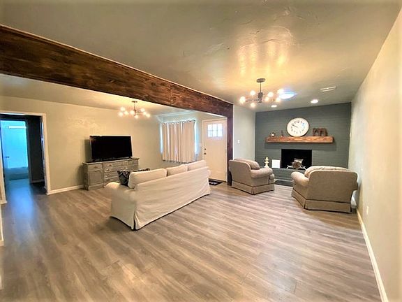 3rd image of 239 S Janeway Ave #1100