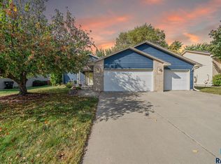 1917 S Grinnell Ave, Sioux Falls, SD 57106