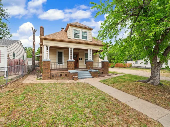 1017 E Iron Ave, Salina, KS 67401