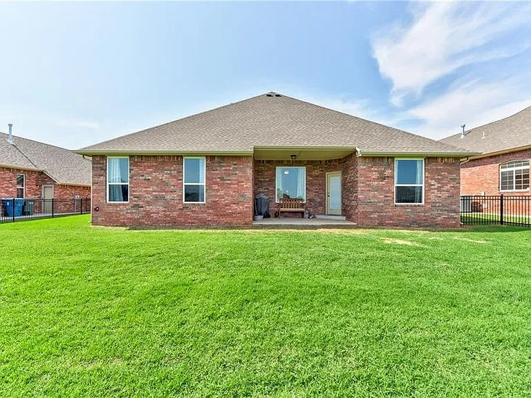 625 Placid Dr — Photo 26