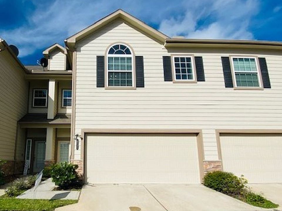 1st image of 2222 Bermuda Palms Dr