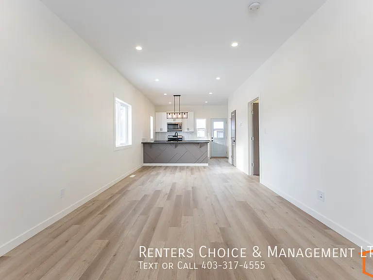 5121D 54th Ave — Photo 3