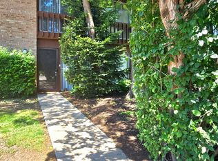 5921 Meadow Dr #156-F, Lisle, IL 60532
