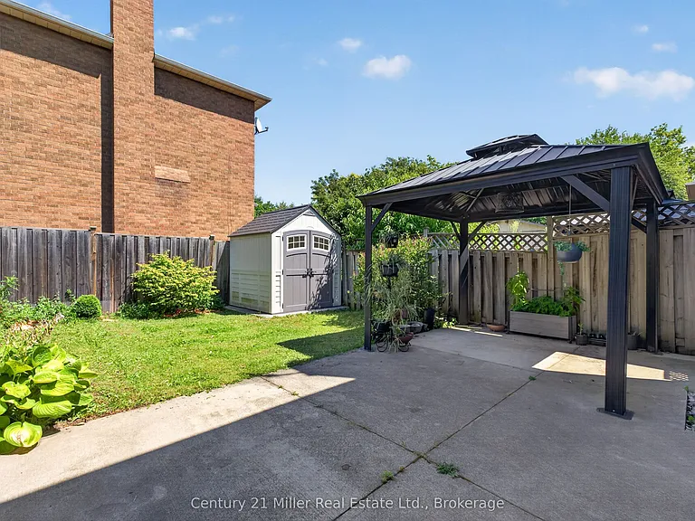 1162 Avondale Dr — Photo 23