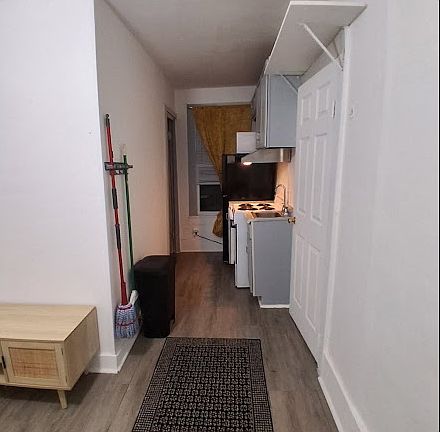 4th image of 11 Riberia St #3