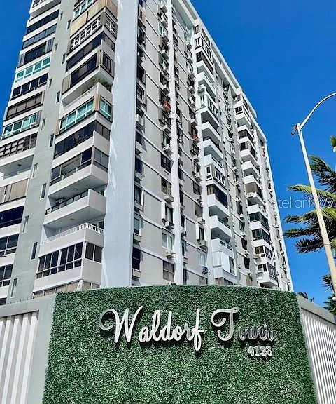 Isla Verde — Photo 2