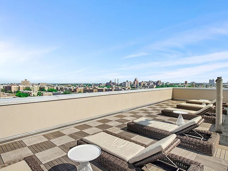 301 Sullivan Pl #2F — Photo 8