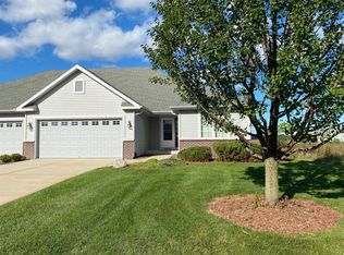 9914 Prairie Crossing Dr, Franksville, WI 53126