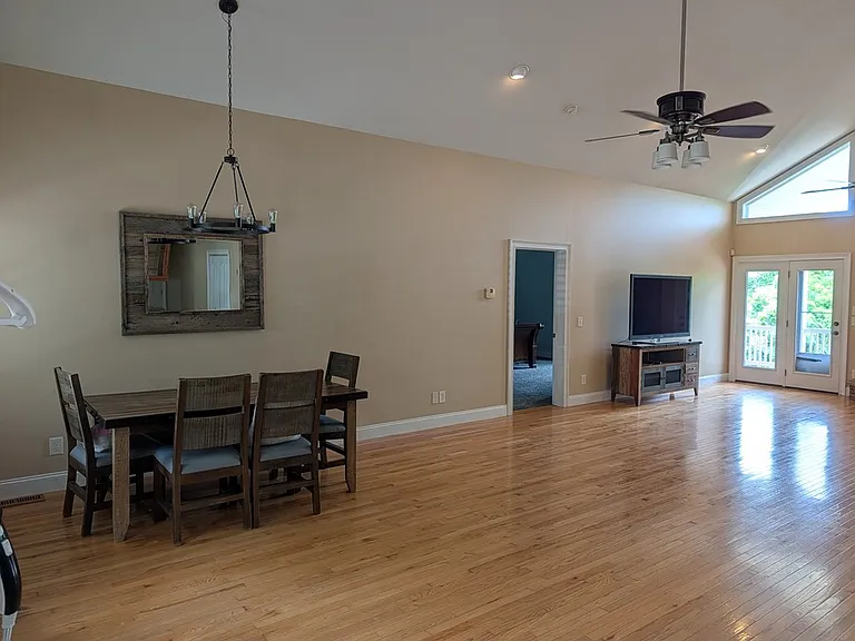 388 Ross Ridge Rd — Photo 4