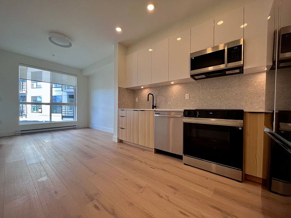 1st image of 20769 Fraser Hwy #226