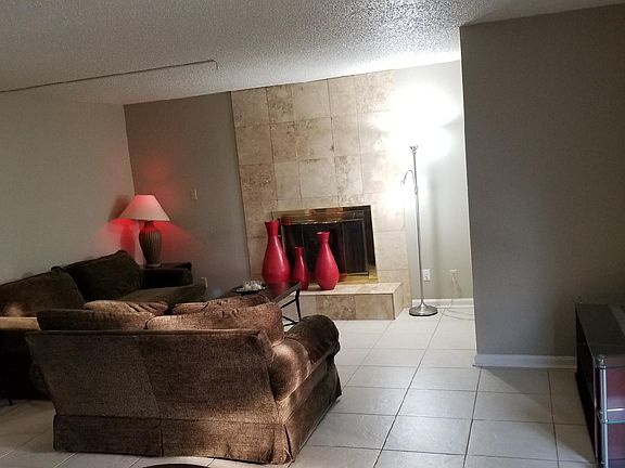 3rd image of 156 N Wilshire Dr #156