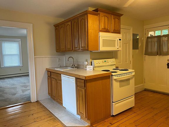 4th image of 180 Village St #1A