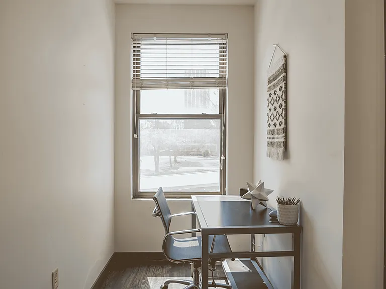 1475 Washington Ave — Photo 3