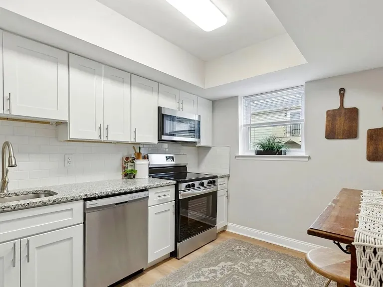54 Cavendish Dr #54 — Photo 2