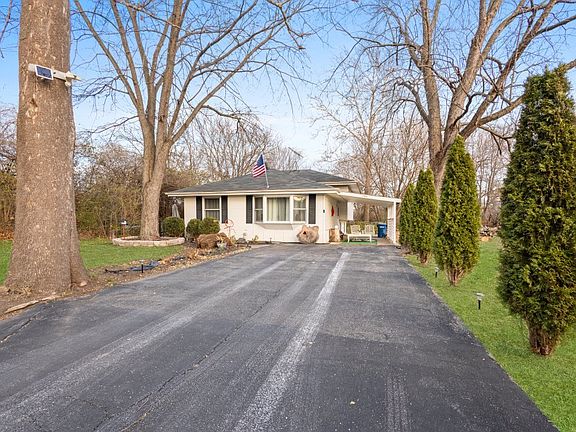 3rd image of 4501 Dumoulin Ave