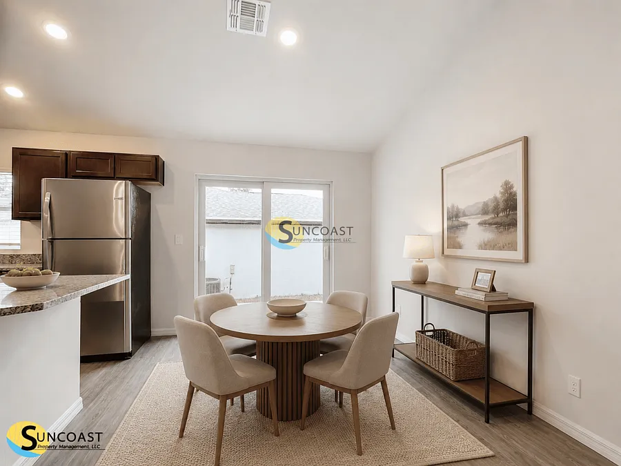 Beautiful 4BR Home in Palm Coast P Section — Photo 1