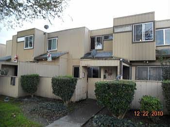 2nd image of 2140 Luz Ave