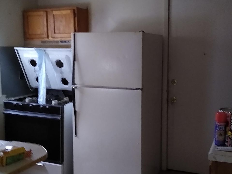 2nd image of 1011 E Crosstown Pkwy