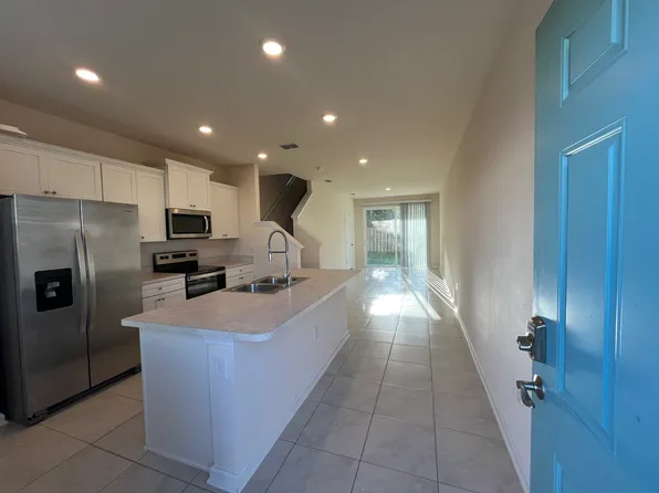 198 Whispering Brook Dr, Saint Augustine, FL 32084