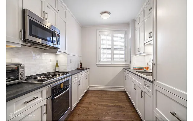 Rented by Douglas Elliman | media 14