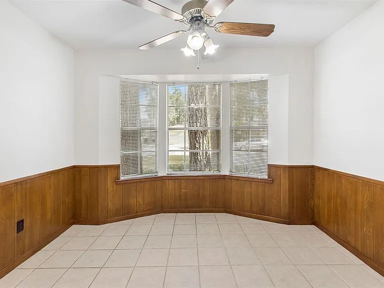 2106 Wickburn Dr — Photo 18