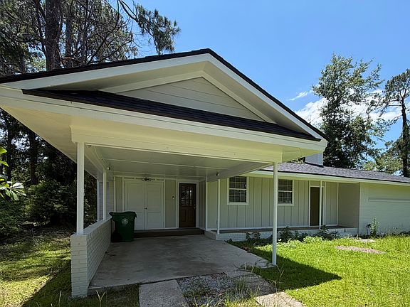 2nd image of 1005 Ridgewood Dr