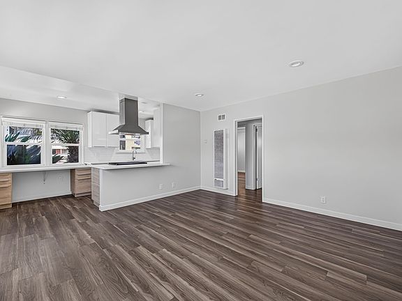 4th image of 4308 E 4th St APT 1