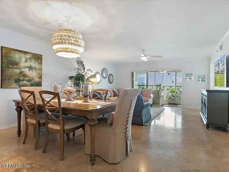 328 Village Dr #B — Photo 3