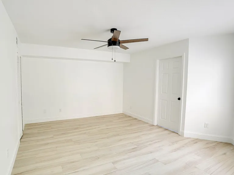 1111 Salerno Ct — Photo 10