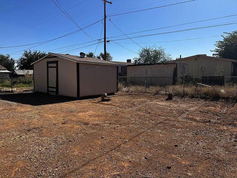 2150 E Snavely Ave — Photo 3