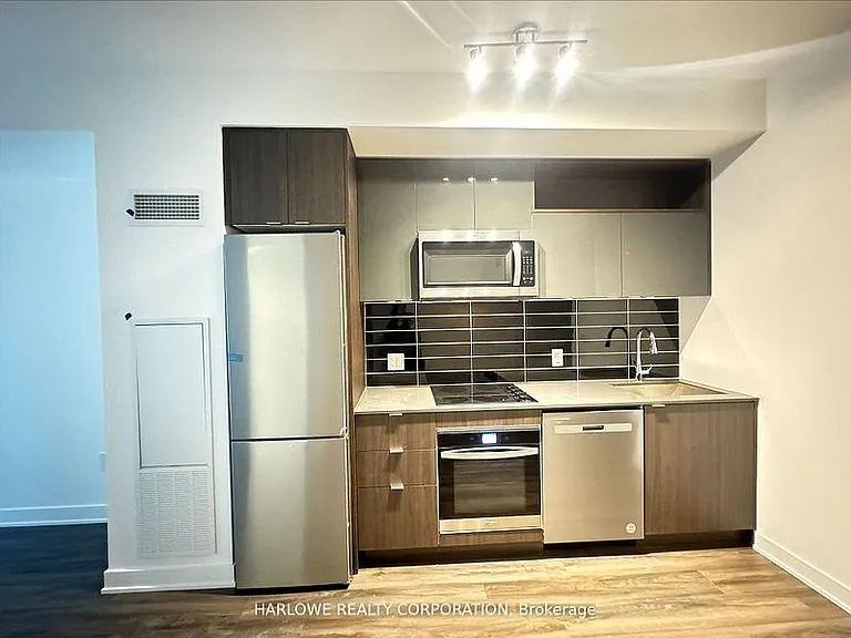 70 Princess St #1232 — Photo 23