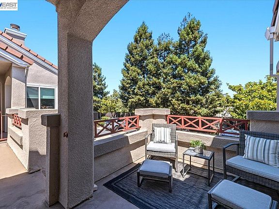 4th image of 67 Mirabelli Cir