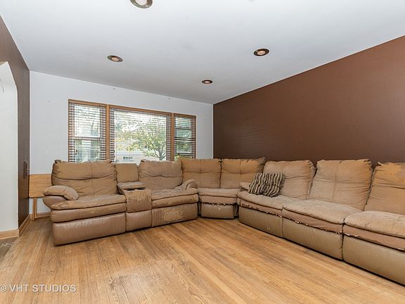 3rd image of 4440 Blanchan Ave