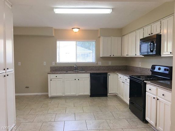 90800731_19418 Quiet brook_Houston_TX_2016 3