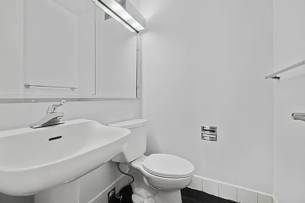 Rented by MNS | media 8